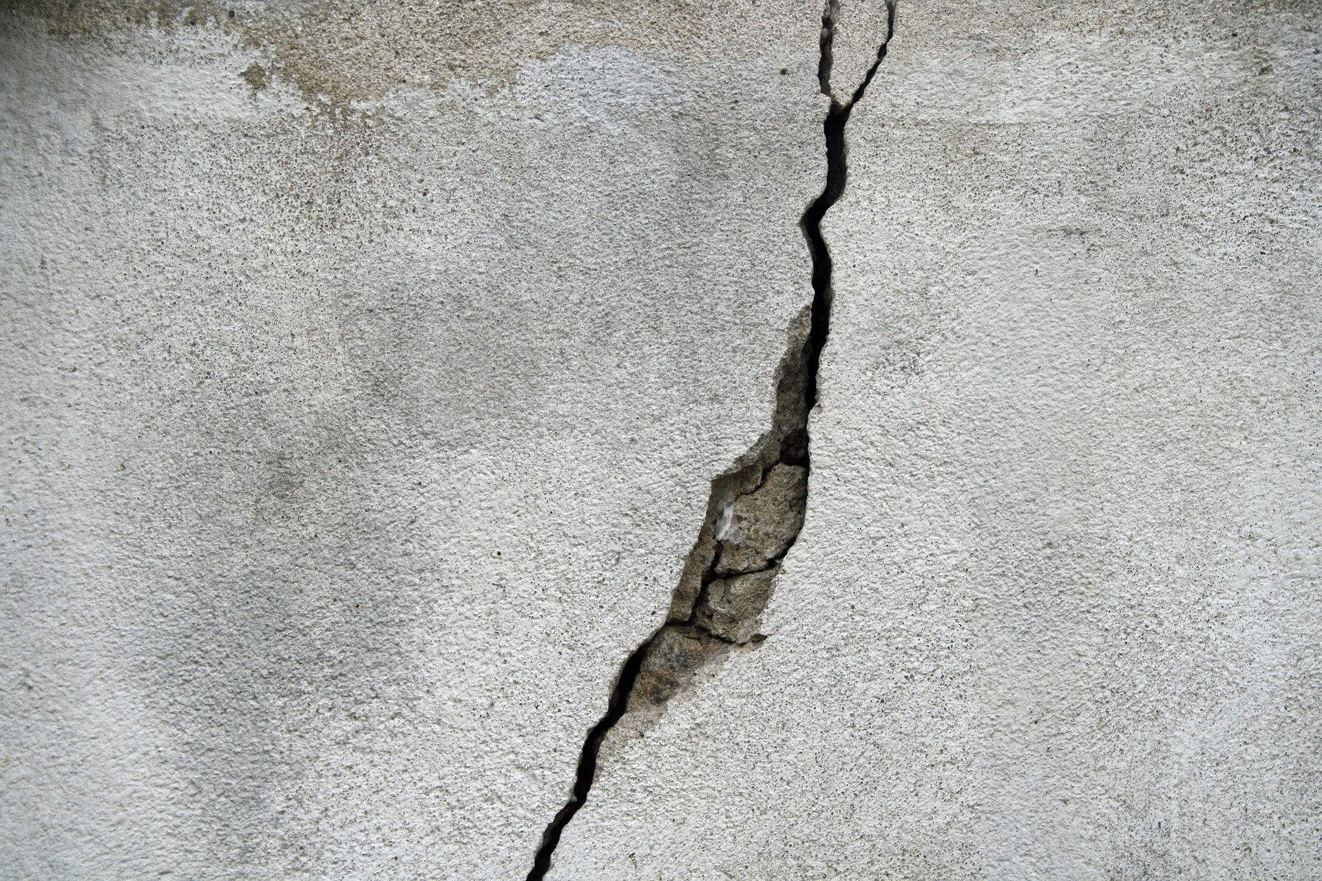The German cement cartel – a landmark decision for private damages actions - crack 695010 1920
