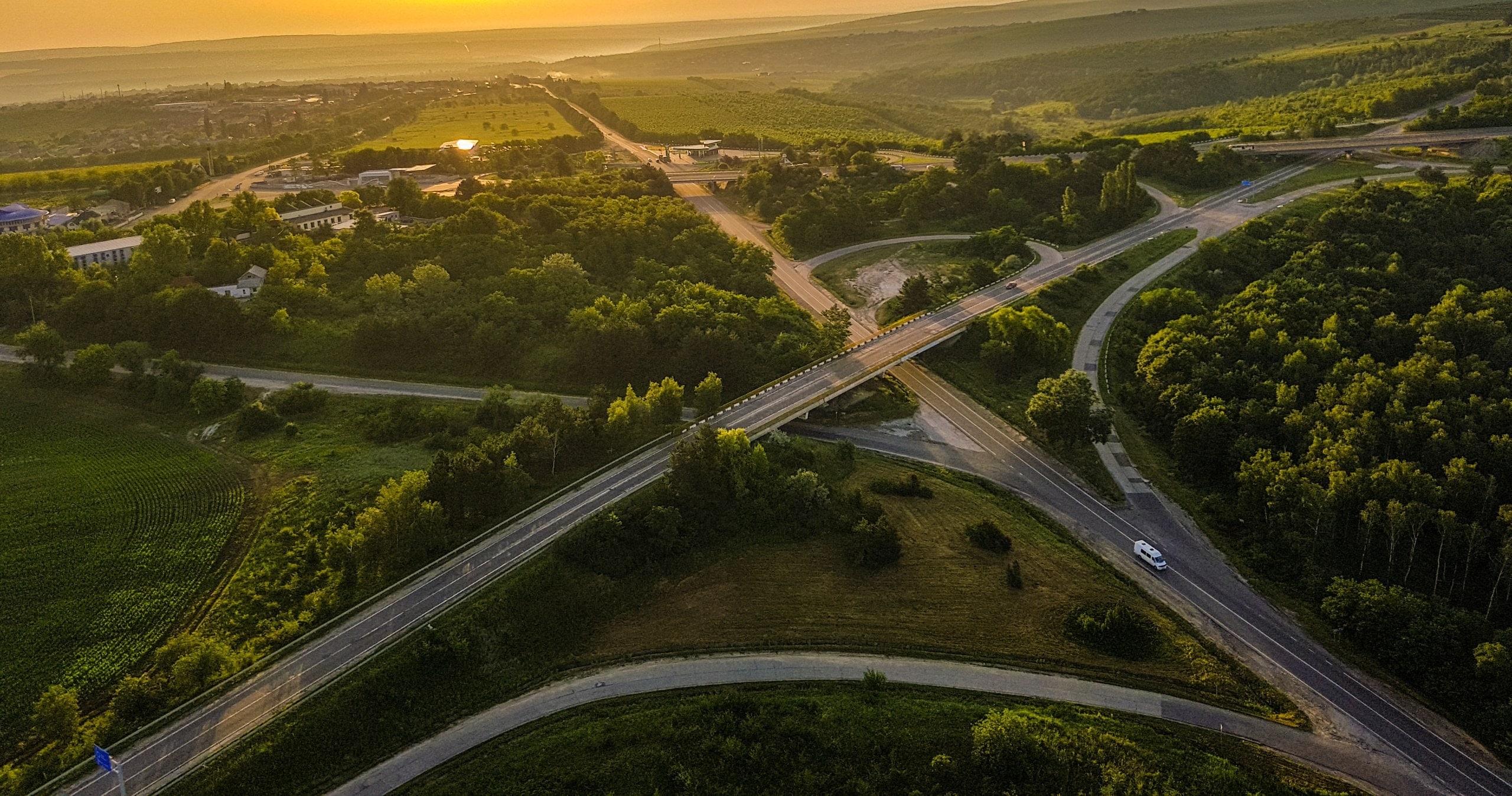 Crossroads in EU Competition Law: green light or stop sign for non-economic goals? - alex kalinin 8bs Kz8ACdM unsplash