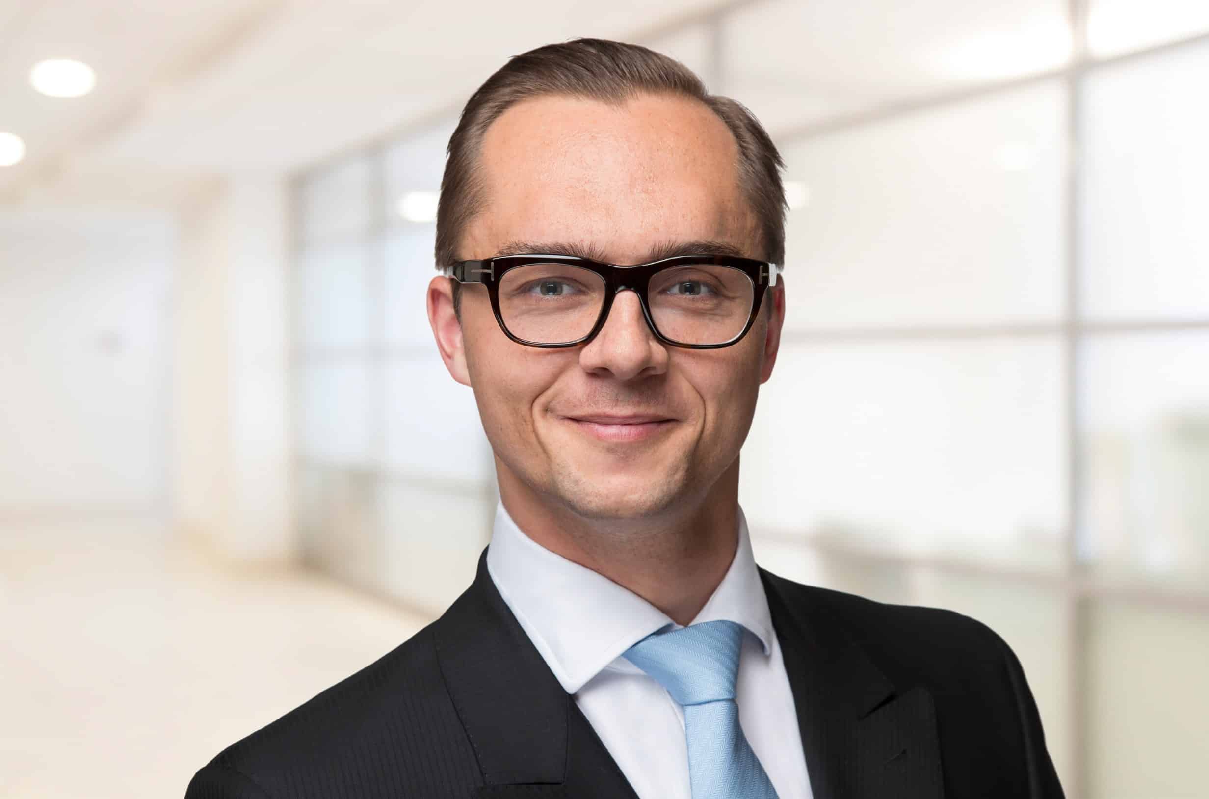 Dr. Marc Ruttloff - Ruttloff Marc