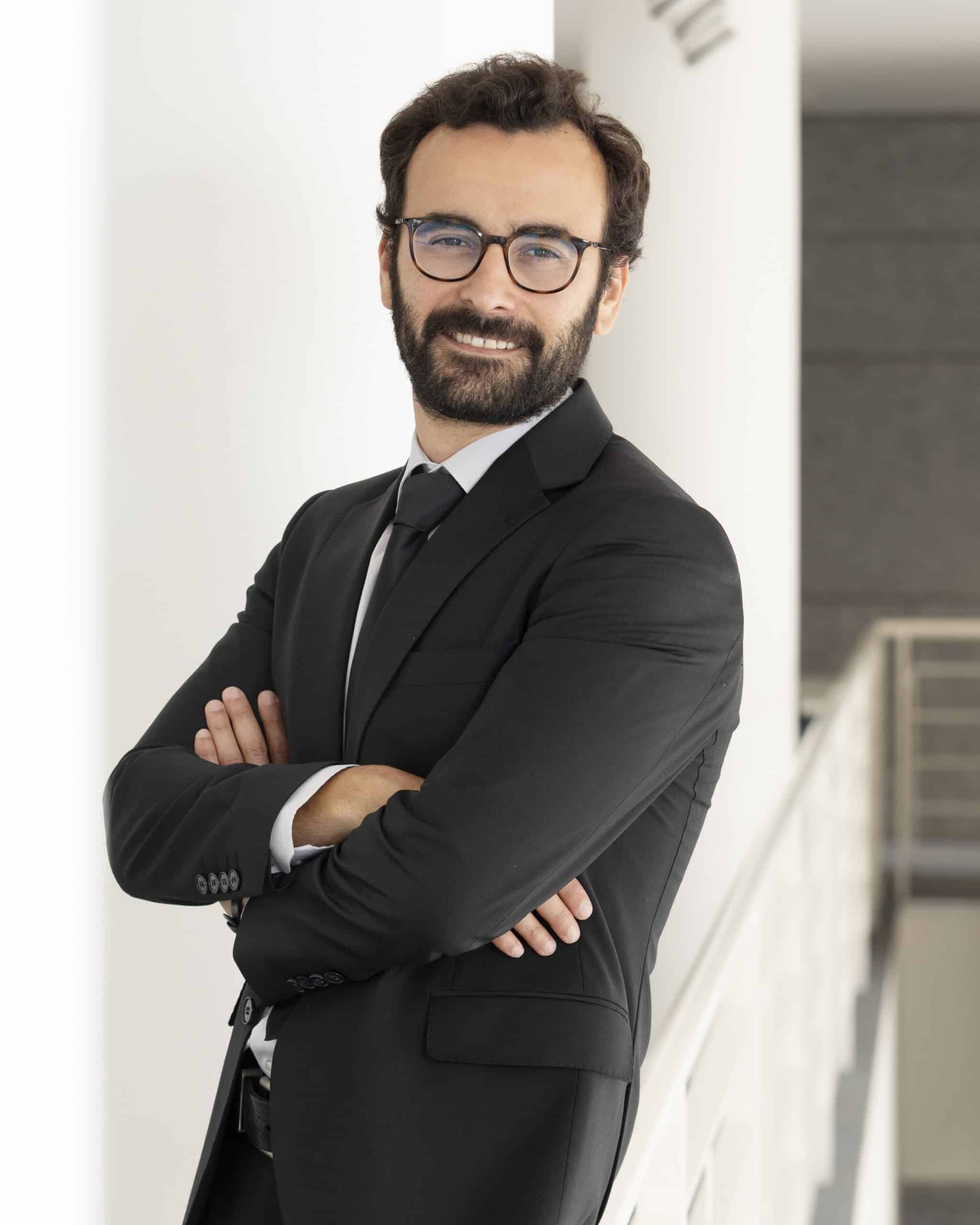 Dr. Güneş Ünüvar - Gunes Unuvar scaled