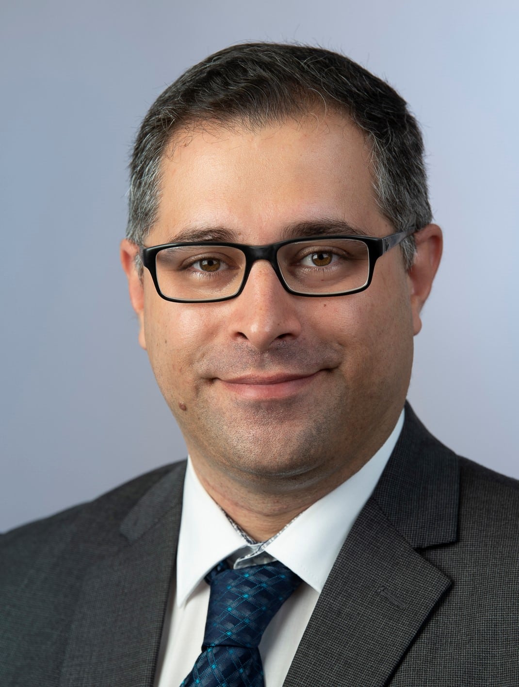 Dr. Puya Raad - Raad Puya Bild 4